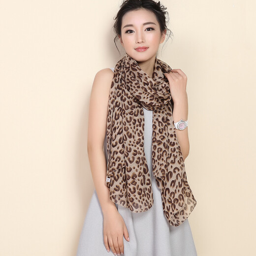 Hangsi Road silk scarf women's long scarf leopard print mulberry silk sunscreen air conditioning shawl dual-use European and American fashion gauze scarf silk light color leopard print length 200*width 135cm