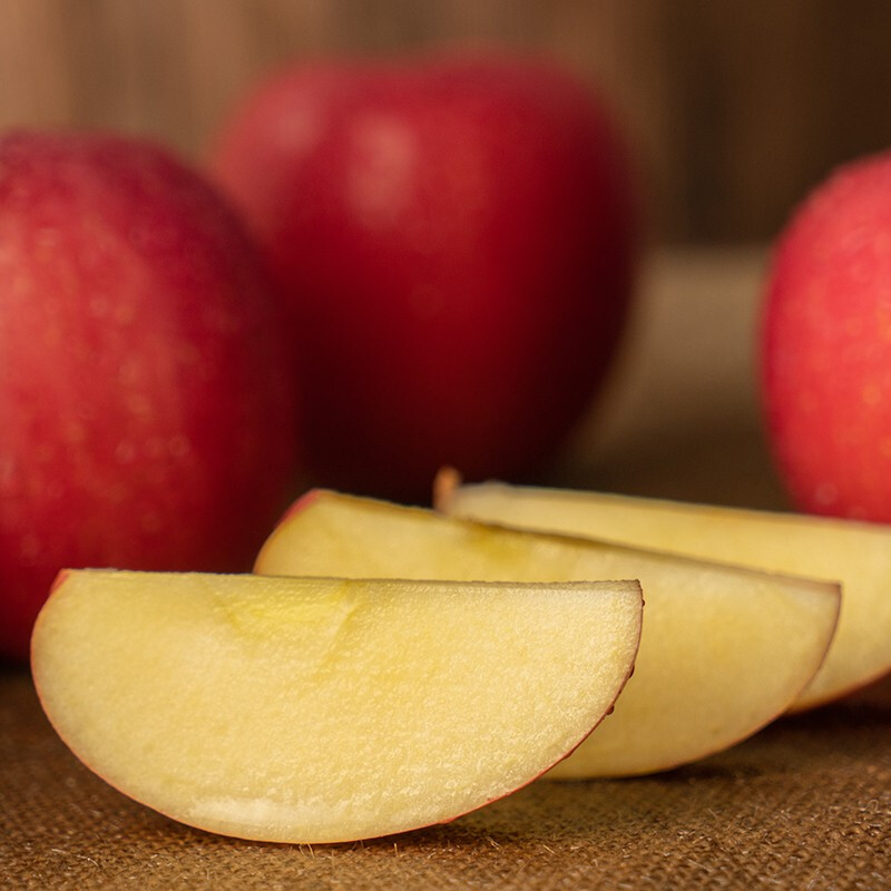 Guangxing Orchard Shandong Red Fuji Apple Yantai Specialty Fresh New Year's Holiday Fruit Gift Box Gift Welfare 80mm 15 pcs