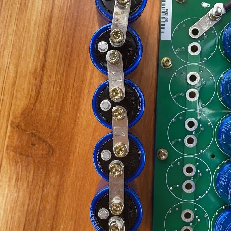 Mo Peng Farad capacitor starting power supply super 6 pcs 1 group 16v60f emergency, audio Super Farad capacitor 6 pcs 1 group 16v60f emergency starting power supply, audio