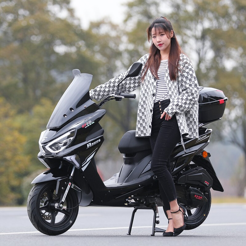 Kunhao Jirang Sabretooth Tiger new scooter 150cc fuel vehicle men's and women's scooter black (Handa engine) + guardrail