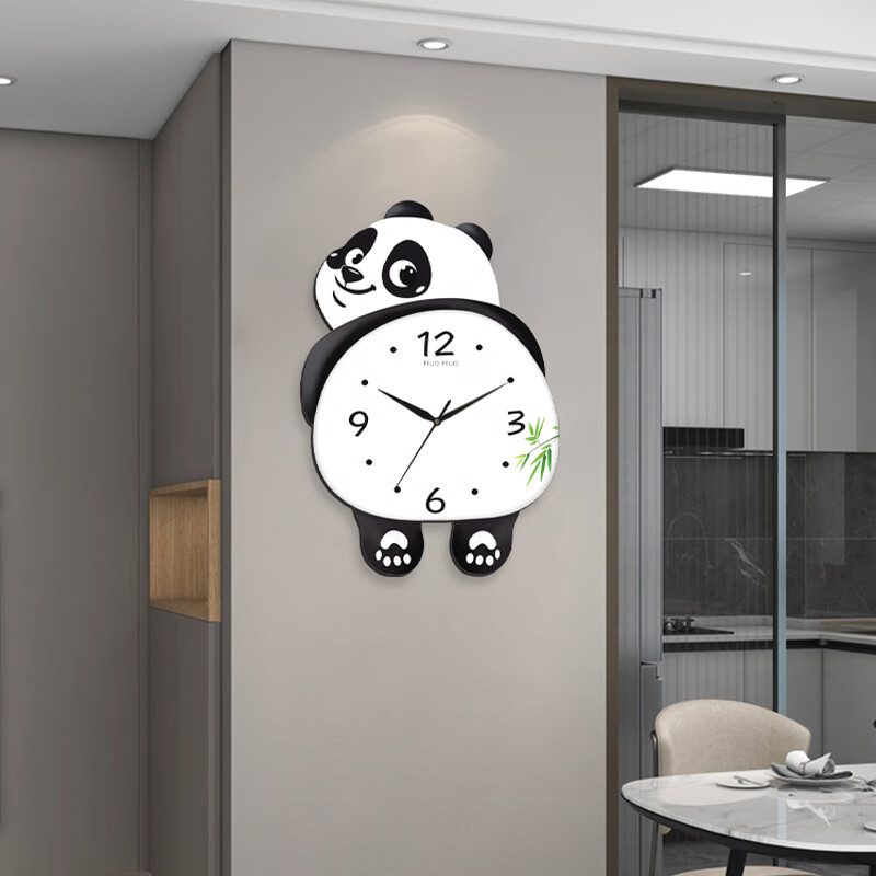 Dilan's new living room silent panda wall clock home creative wall electronic clock bedroom modern decorative clock wall clock HH large 46*36cm feet swing