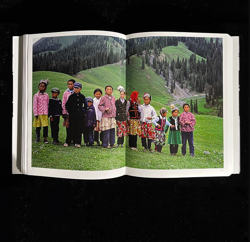 China in early spring. Yesterday's China under the camera of Hiroshi Kubota