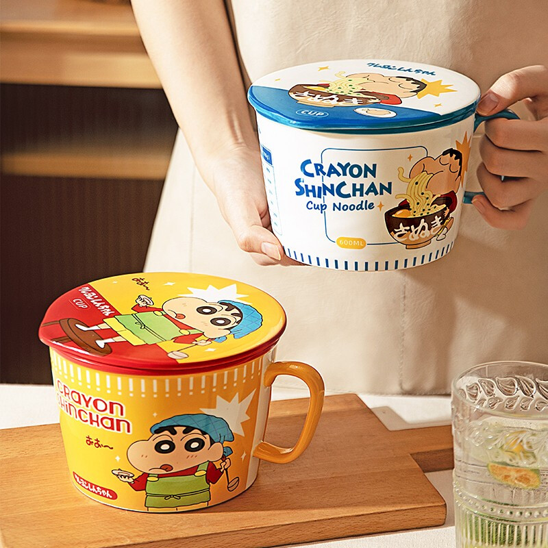 Modern Housewife Crayon Shin-chan co-branded Japanese instant noodle bowl with lid for dormitory students large instant noodle cup noodle bowl Crayon Shin-chan instant noodle bowl yellow