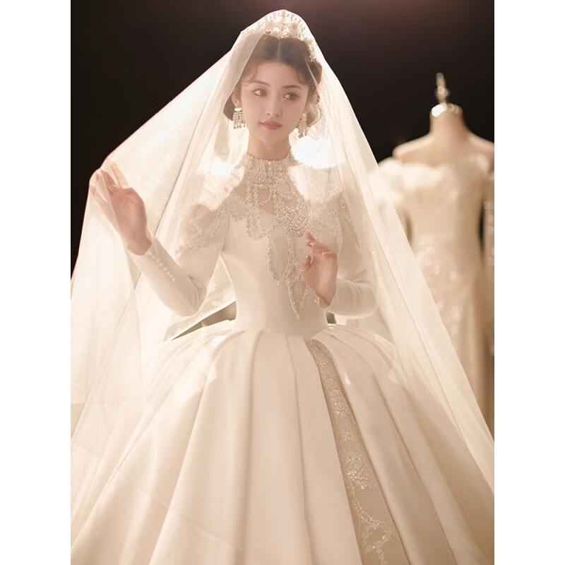 Long-sleeved main wedding dress 2023 new bride French retro palace style satin main yarn large tail autumn floor-length style M