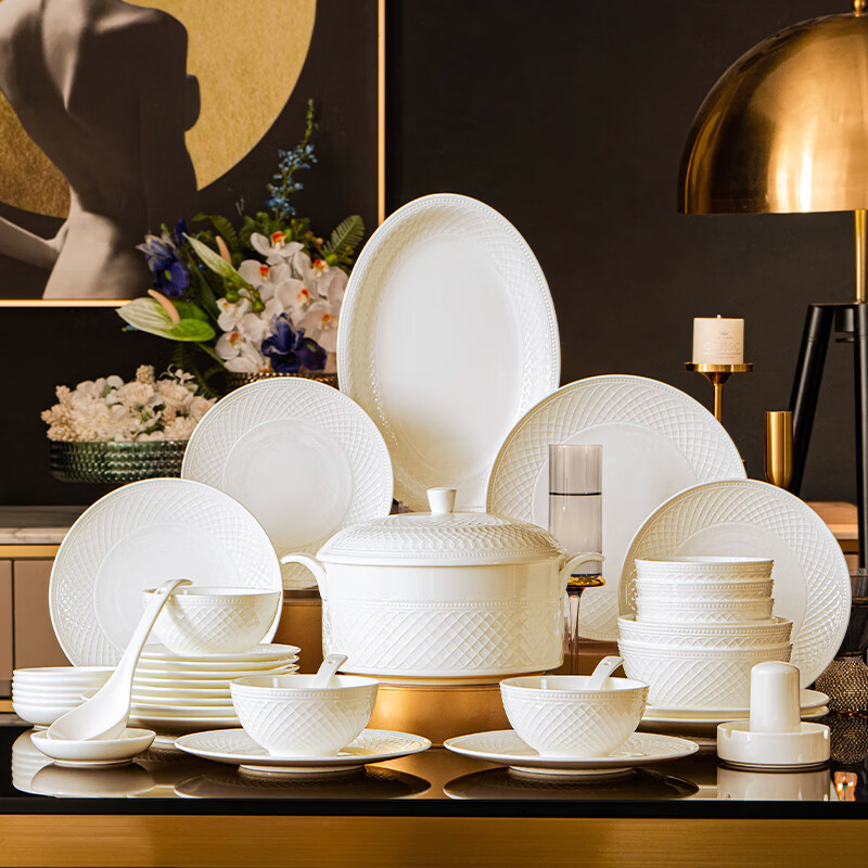 Hanming's high-end underglaze color bowls, plates, and tableware set for home use European-style Jingdezhen ceramic bowls, chopsticks, and dishes set for housewarming, suitable for dishwashers | leather suitcase | 70-piece set