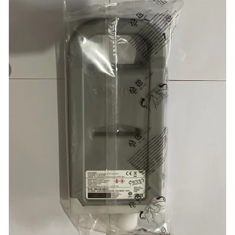 New original Canon CANON PFI-703 ink IPF810 815 820 IPF825 ink cartridge new PFI-703MBK rough black 700ml