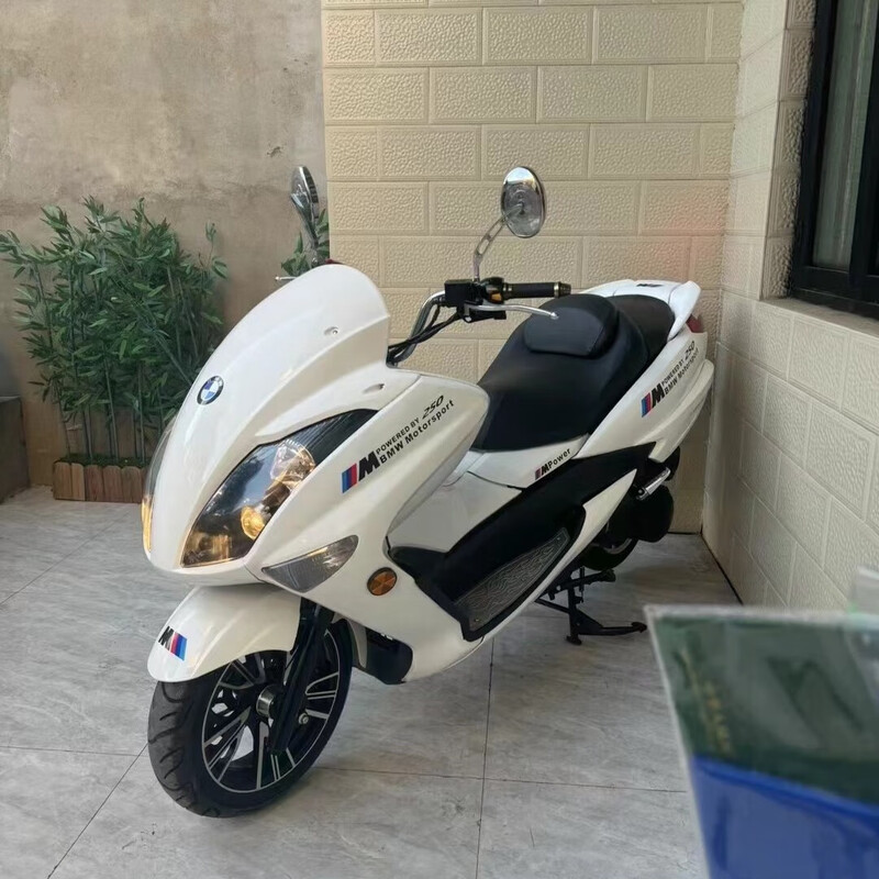 Second-hand Yamaha Majestic T3 cruise big pedal 150CC Dachuan T9 travel big sheep motorcycle black naked bike (not licensed)