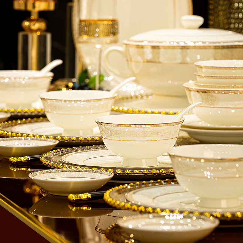 Jingqiu high temperature underglaze color bowl and plate set household European style Jingdezhen high-end bone china tableware complete set of bowl and plate set for housewarming underglaze color small qualification transfer 10 people suitcase 60 pieces