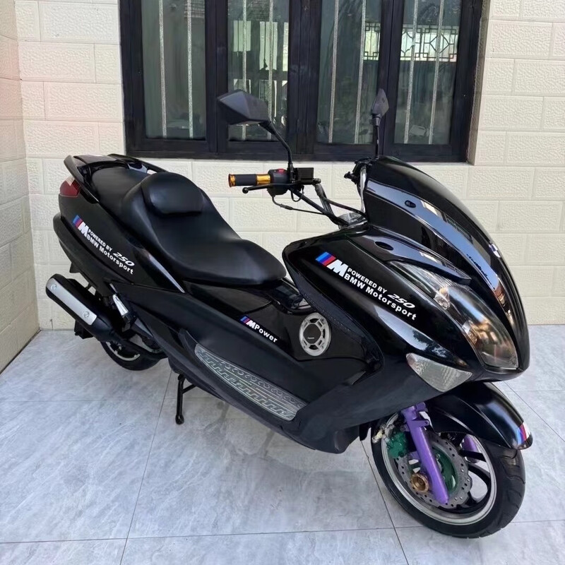 Second-hand Yamaha Majestic T3 cruise big pedal 150CC Dachuan T9 travel big sheep motorcycle black naked bike (not licensed)