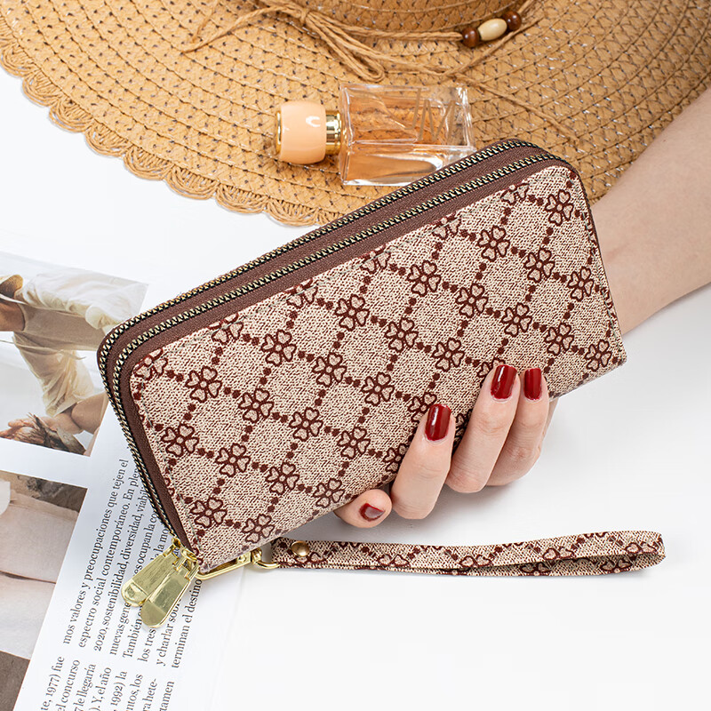 Kuqi Kangaroo Long Wallet Women's 2025 Chinese Valentine's Day Large Capacity Printed Temperament Clutch Bag Card Bag Wallet All-in-One Bag Women's Wallet Brown Four-Leaf Clover