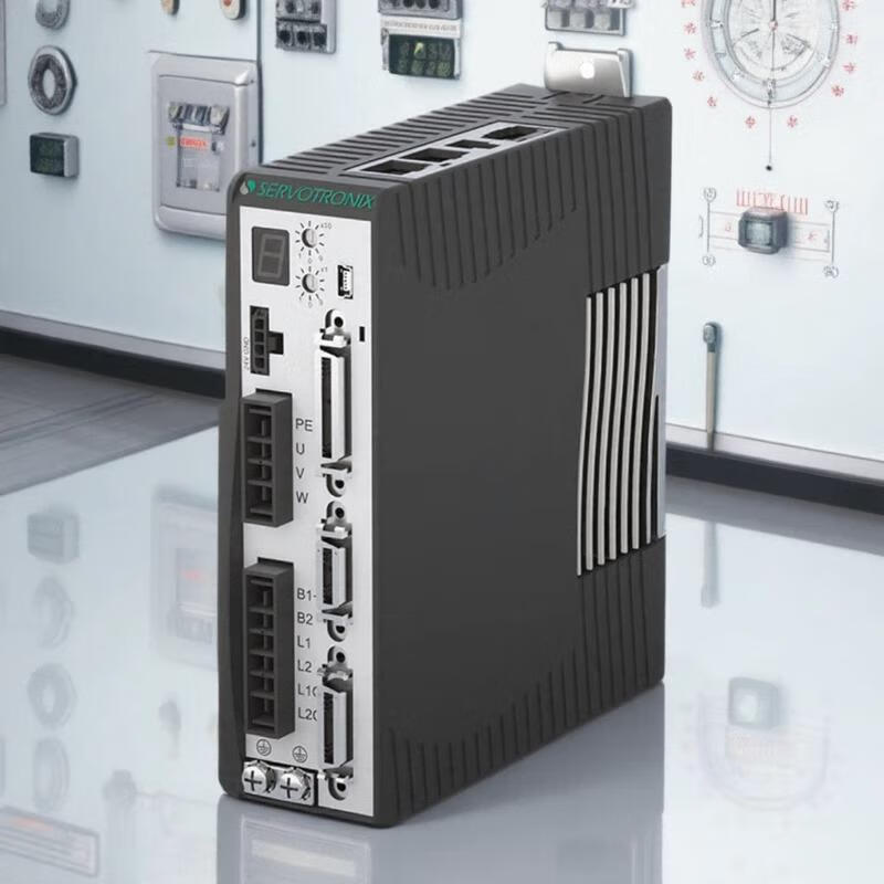 Yue Changsheng Gaochuang transmission servo drive motor controller 220V medium voltage CDHD2S-1D52A/0032A/4D52A CDHD2S-1D52AEC2-RO