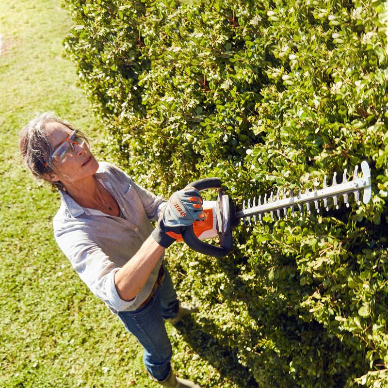 STIHL German rechargeable household lithium electric hedge trimmer tea leaf machine garden double-blade pruner pruning machine HSA94T