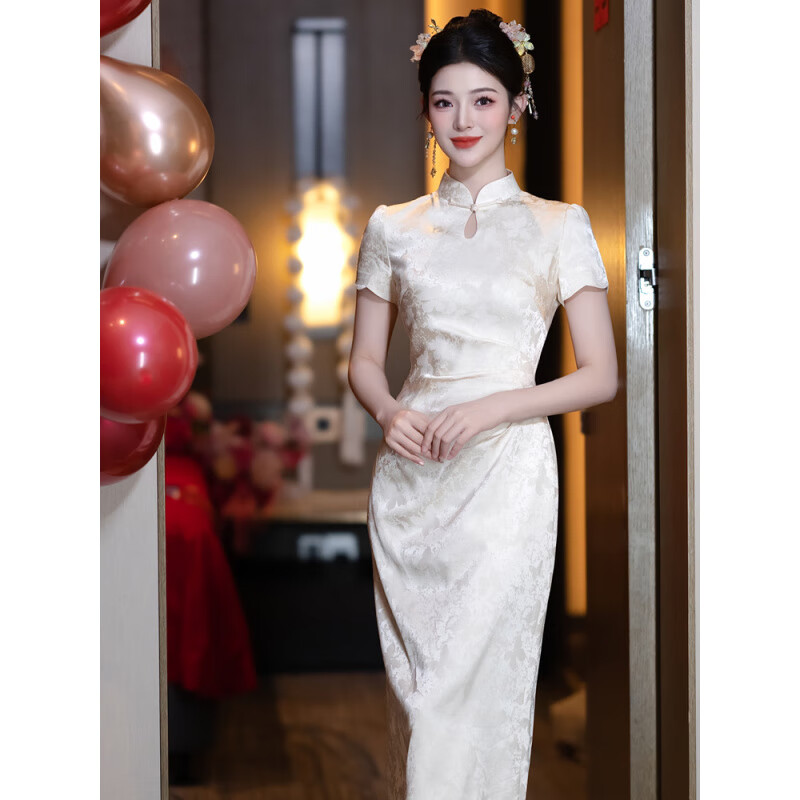 She plays the new Chinese style champagne color daily all-inclusive cheongsam toast dress bridal dress certificate registration female engagement dress champagne color M