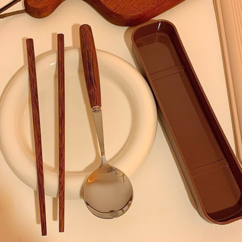 Vinoa sugar-colored chicken wing wood cylindrical wooden handle chopsticks spoon students and office workers bring their own three-piece portable tableware set when going out #ins caramel color-round wooden handle #round spoon + wooden chopsticks come with a storage box