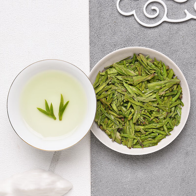 Gong brand 2025 new tea is on the market. Authentic Mingqiantou high-quality West Lake Longjing tea 50g canned green tea