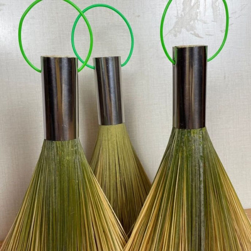 Pot brush and cooking broom. Handmade pot brush made by the old bamboo craftsman. Comes with 1 lanyard.