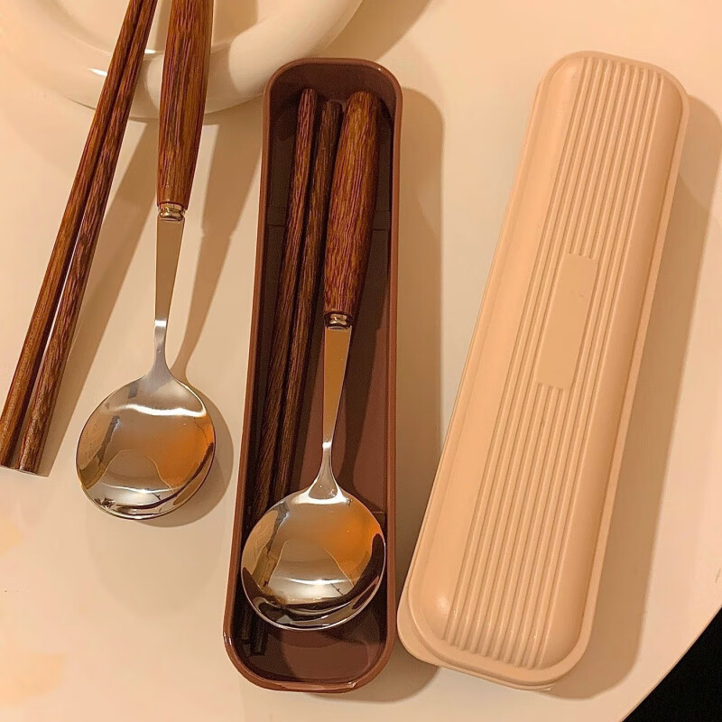 Vinoa sugar-colored chicken wing wood cylindrical wooden handle chopsticks spoon students and office workers bring their own three-piece portable tableware set when going out #ins caramel color-round wooden handle #round spoon + wooden chopsticks come with a storage box