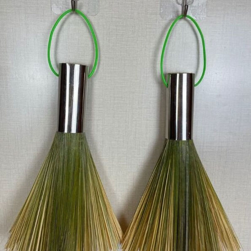 Pot brush and cooking broom. Handmade pot brush made by the old bamboo craftsman. Comes with 1 lanyard.