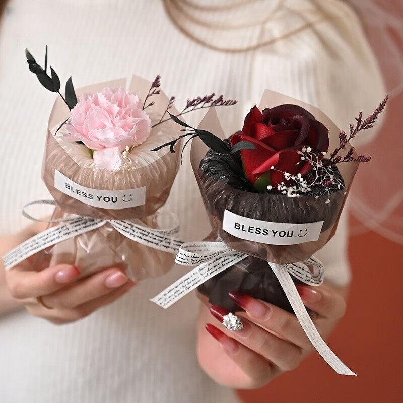 Haofanjie pocket bouquet, small bouquet, mini meet-and-greet bouquet, New Year's gift, roses, dried flowers, fake flowers, immortal flowers, one pocket flower - burgundy rose