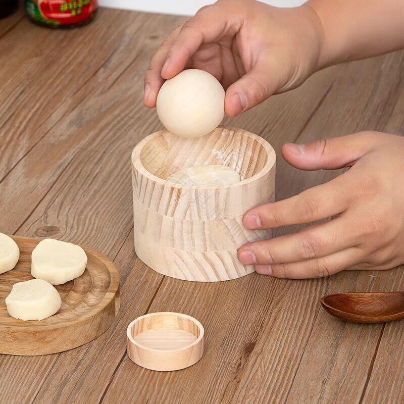 Magic Dou Shenghuo kitchen special skin press, manual press for dumpling skins, Qingming Qingguo mugwort peel mold, solid wood skin press (never breaks down in life), easily make dumpling skins that are thin on both sides and thick in the middle