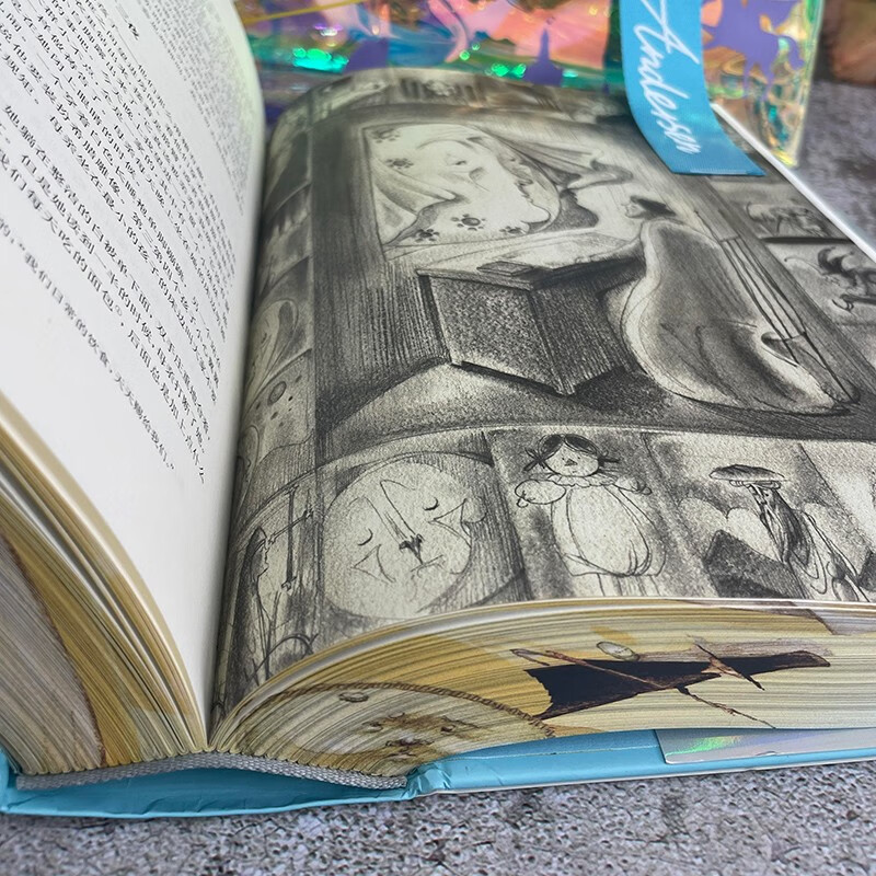 The 220th Anniversary Collector's Edition of the Complete Works of Andersen's Fairy Tales (certified version by the Royal Library of Denmark, co-branded by Ren Rongrong and Xiong Liang) commemorative edition comes with a laser bag, children's books, children's literature, hard-shell original hardcover edition, extracurricular books, non-phonetic version storybooks, reading books recommended by the class teacher, complete set without deletions