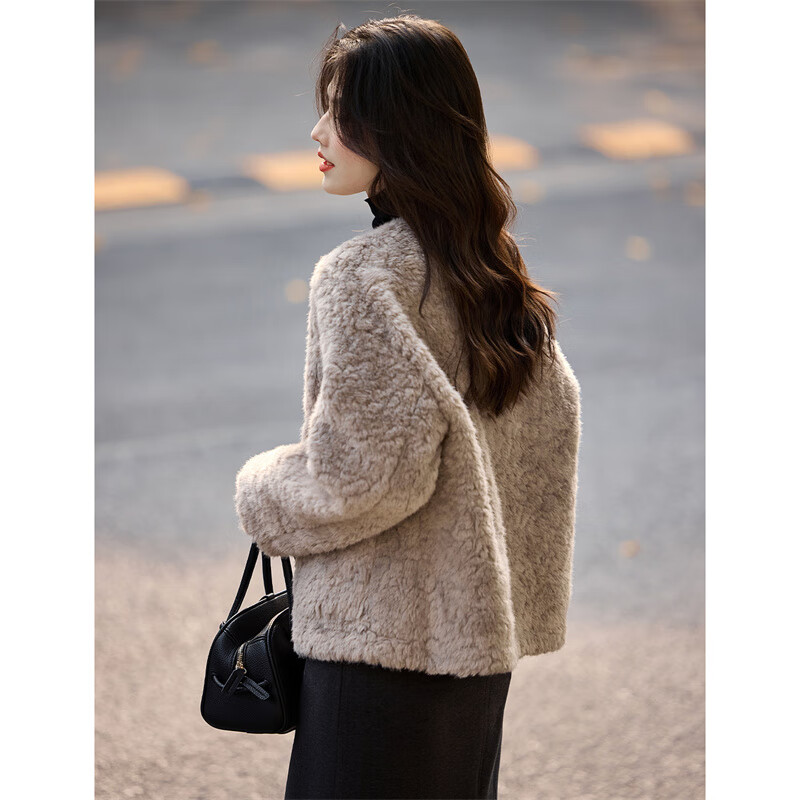 Xinfeiyu high-end warm and environmentally friendly fur 25 new winter style fashionable imitation fur plush short coat for women