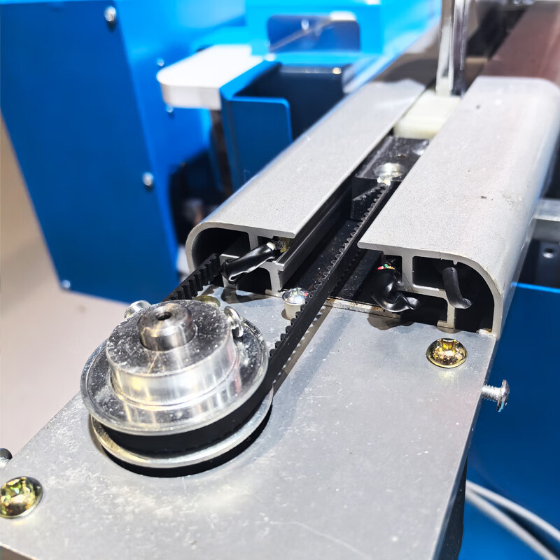 Yingtang fully automatic wireless servo brushless motor high-speed delay rail-type cloth cutting machine cloth cutting machine cutting machine 109 model/single head machine head + electronic control + electric rail