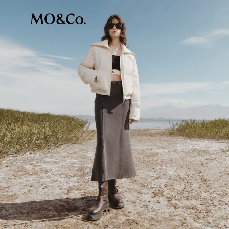 MO&Co. Autumn 90% duck down large lapel double zipper short down jacket