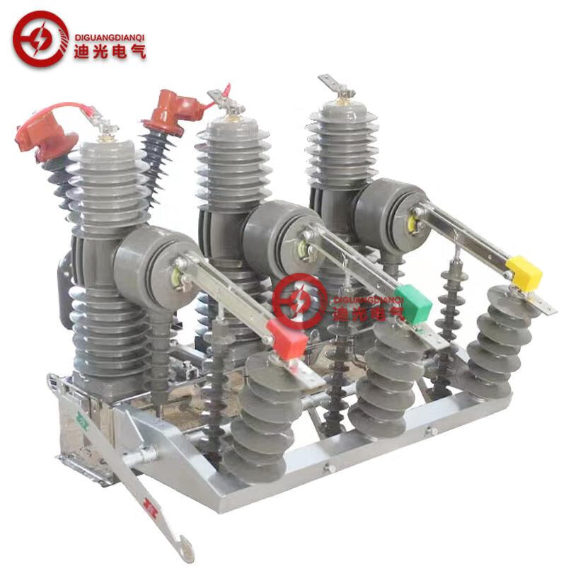 24V outdoor high voltage vacuum circuit breaker ZW32-24630A intelligent manual with isolation 35kv pole switch 3P 630A
