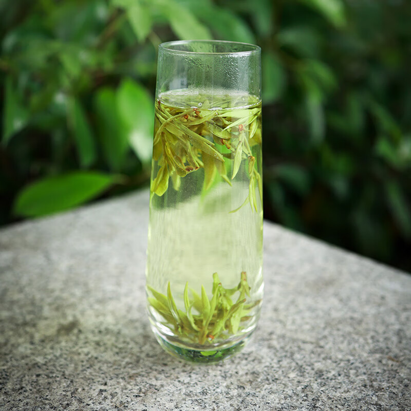 West Lake brand 2025 new tea launched green tea Mingqian special grade Longjing tea traditional paper bag 250g spring tea Hangzhou Tea Factory