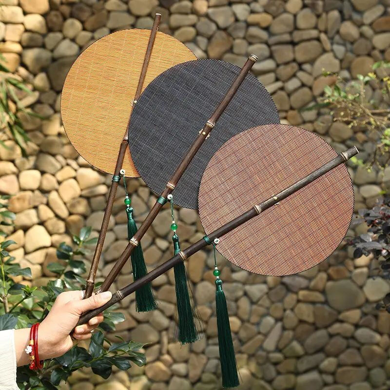 Bamboo silk waist fan, national style round fan, hand-woven fan, creative jewelry, large lacquer tail round fan, bamboo handle cattail fan, folding fan, folding waist fan, plum blossom style (brown), no specifications