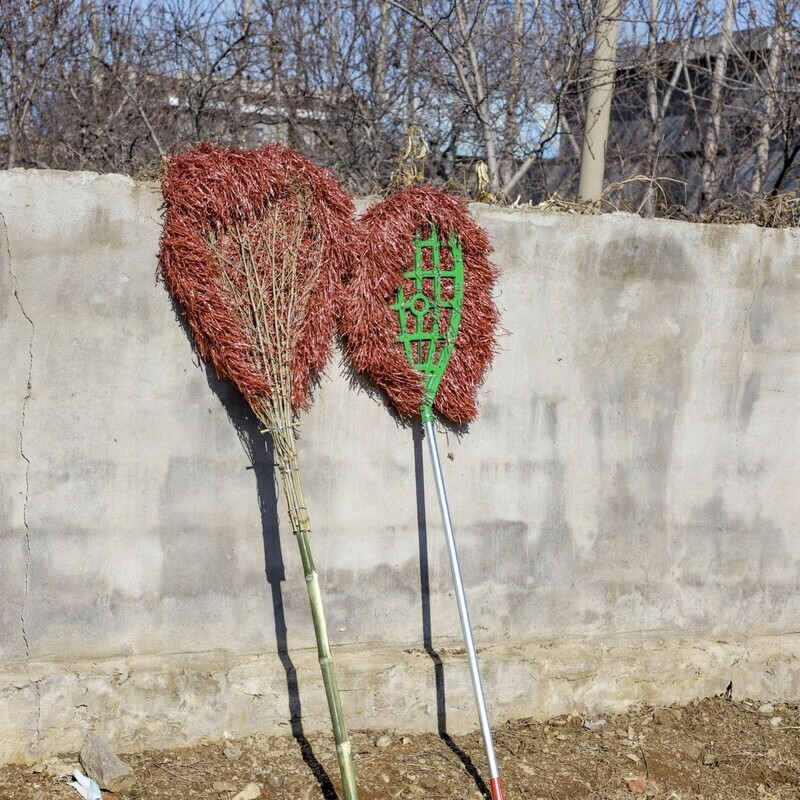 Bun Peng broom for sanitation, outdoor dust sweeping, extended length and width, courtyard cleaning, plastic wire, thickened broom, iron handle, plastic head, 10 brooms