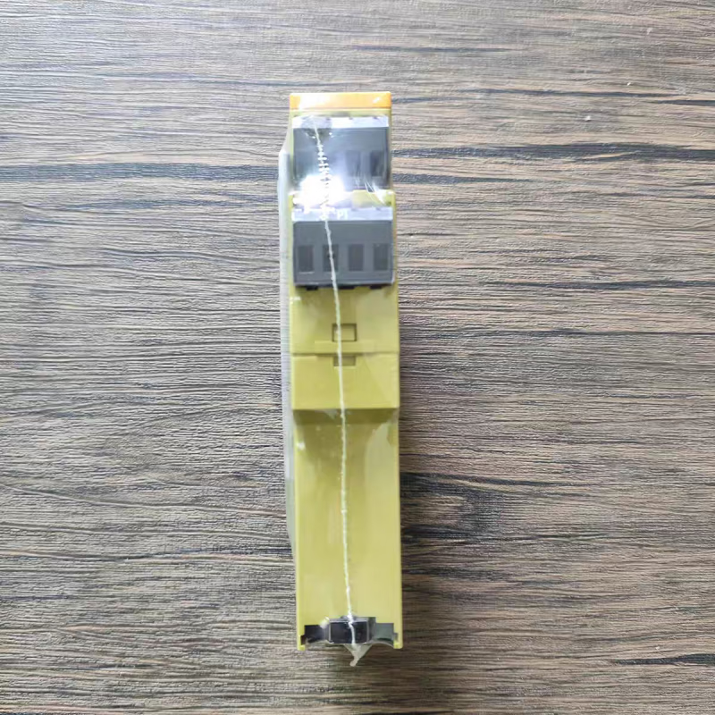 Brand new original Pierrez 777301 safety relay Pnoz X2.8P 24Vdc in stock