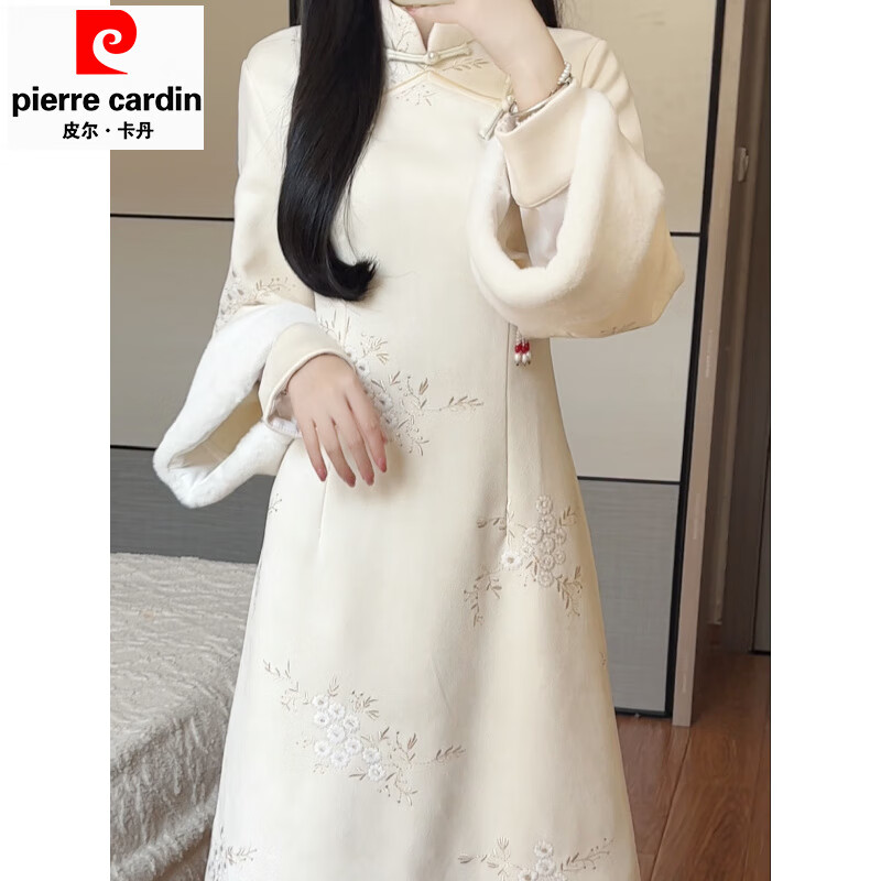 Pierre Cardin New Chinese Style 2025 Winter New Off-white Embroidered Velvet Thickened Warm Cheongsam Inverted Large Sleeves Retro Style Long Skirt Beige Velvet A Thickened S