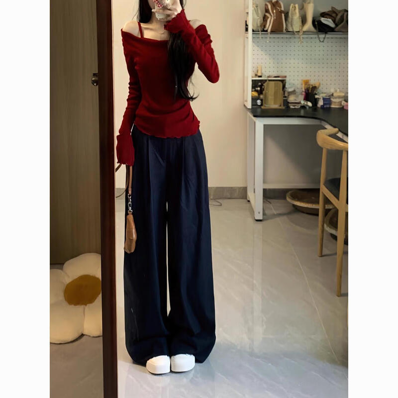 Taoyiyou pure lust style sweet fake two-piece one-shoulder knitted bottoming shirt for women in autumn slimming design off-the-shoulder top red S