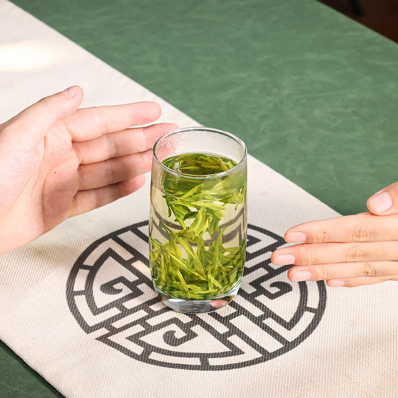West Lake Brand 2025 New Tea Launched Green Tea Mingqian Special Grade Old Tea Tree Longjing Tea Paper Bag 250g Spring Tea Hangzhou Tea Factory