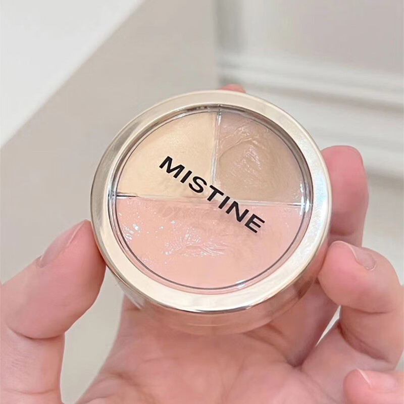 Mistine Three Color Concealer Palette Covers Acne Marks, Spots and Dark Circles, Moisturizes and Repairs Mistine Concealer 02# Custom Concealer Palette Invisible Dark Circles