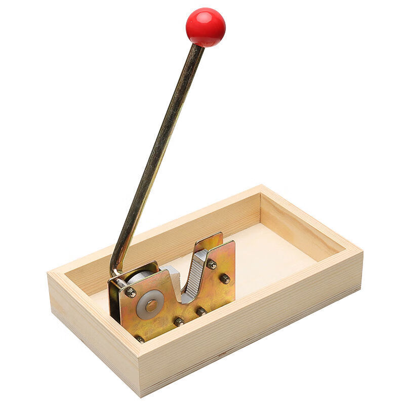 Nut opener, walnut, macadamia nut opener, shell opener, clamp, fresh nut tool, Hawaiian nut opener