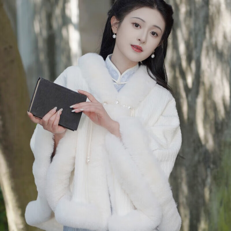 First New Chinese Style Plush Collar Autumn and Winter Thickened Cloak and Shawl with Cheongsam and Republican Style Warm Outer Noble Women's Cardigan White One Size Thickened Suitable for 80-160 Jin