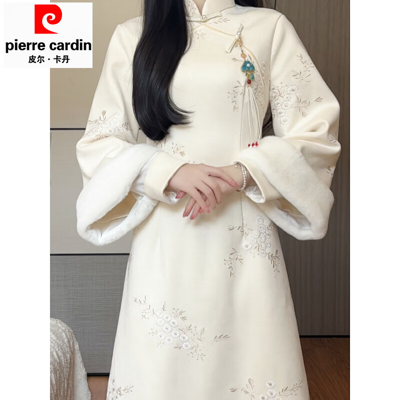 Pierre Cardin New Chinese Style 2025 Winter New Off-white Embroidered Velvet Thickened Warm Cheongsam Inverted Large Sleeves Retro Style Long Skirt Beige Velvet A Thickened S