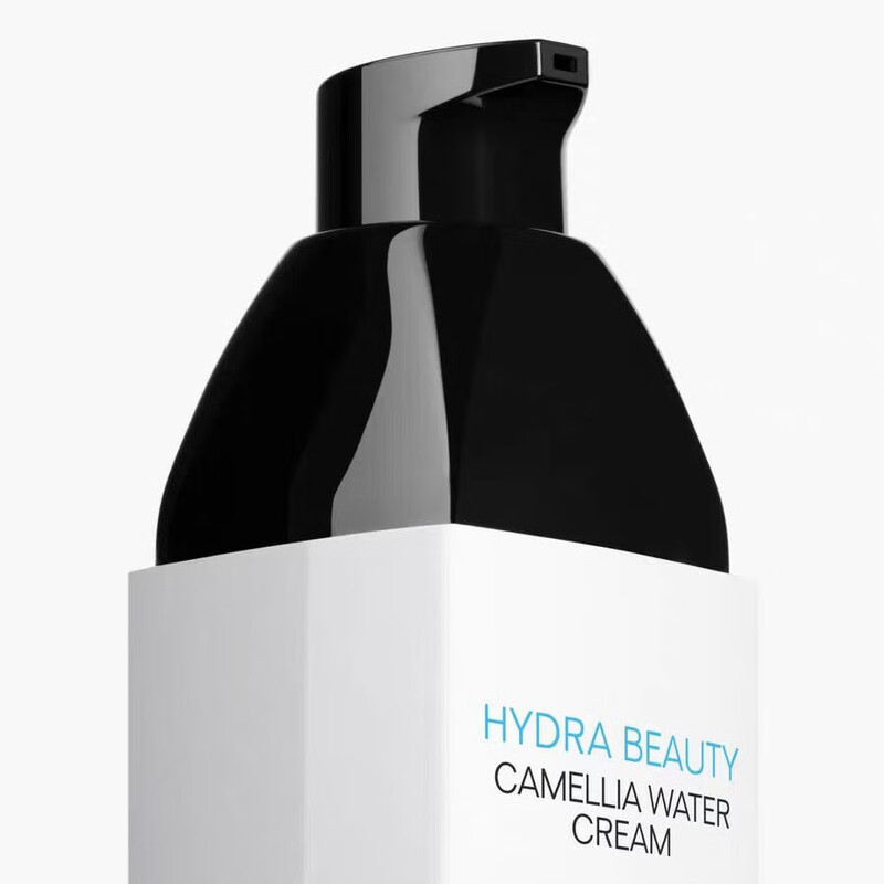 Chanel (Chanel) Chanel Skin Care Set Chanel Water Emulsion Skin Care Camellia Set Face Cream Eye Cream Birthday Gift to My Girlfriend Five-piece Set (Essence Water + Lotion + Cleanser + Eye Cream + Bubble Essence)