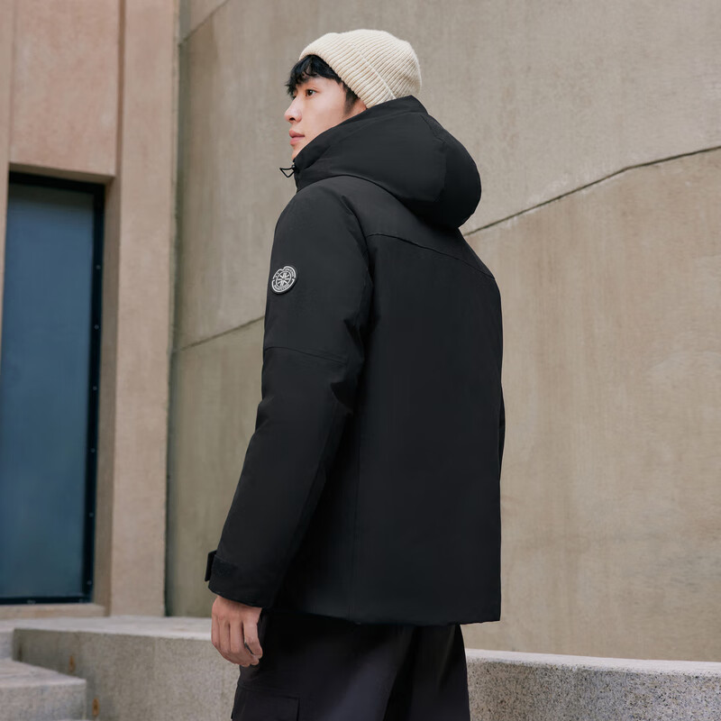 Flying in the snow Cheng Yi's same style 2025 new men's short outdoor sports hooded down jacket business casual