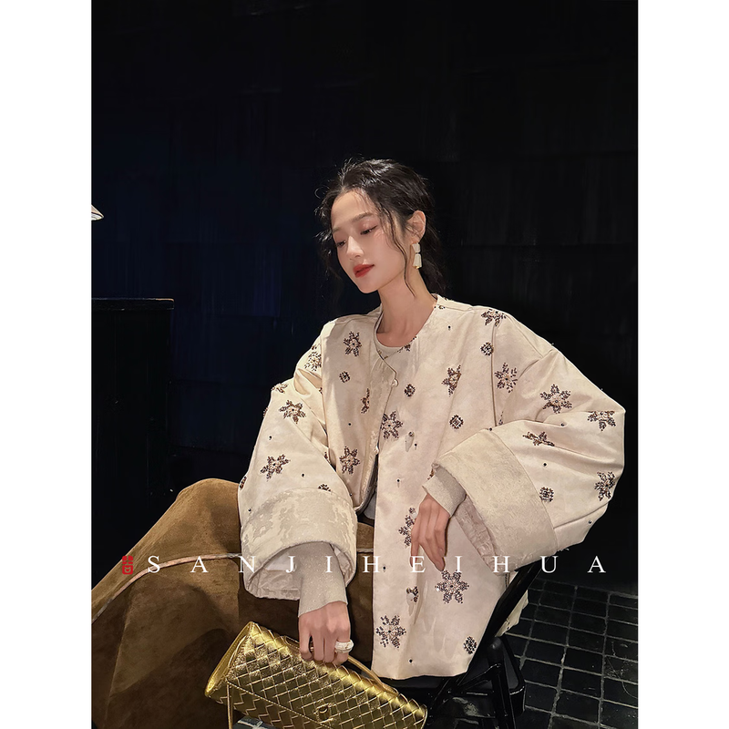 Sanji Black Flower Xin Nian New Chinese Style Short Bead Embroidered Down Jacket Winter Women's Jacket Very Beautiful Winter Clothes Moon White (Snowflake Bead Pattern) S