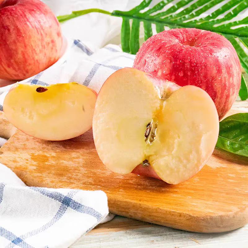 Xinjiang Aksu apples, Hongqipo Team 6, shipped from Shenyang warehouse, about 2 kilograms in box, 1.7 kilograms of net fruit