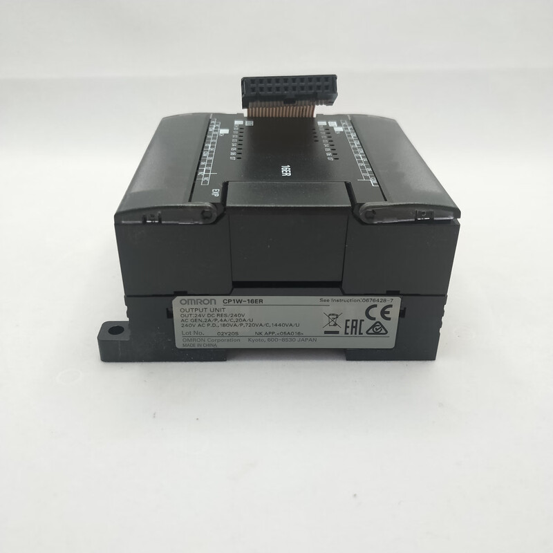 Omron's new original CP1W-8ER/16ER/32ER/ET expansion module CP1E expansion CP1W-8ER CP1W-40EDT
