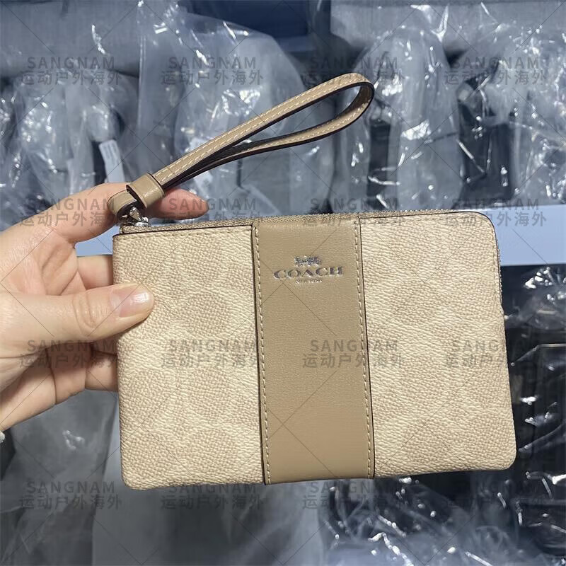 COACH Coin Purse Clutch Small Handbag Wallet Women's Wrist Mobile Phone Card Holder Carriage White spelled oatmeal logo