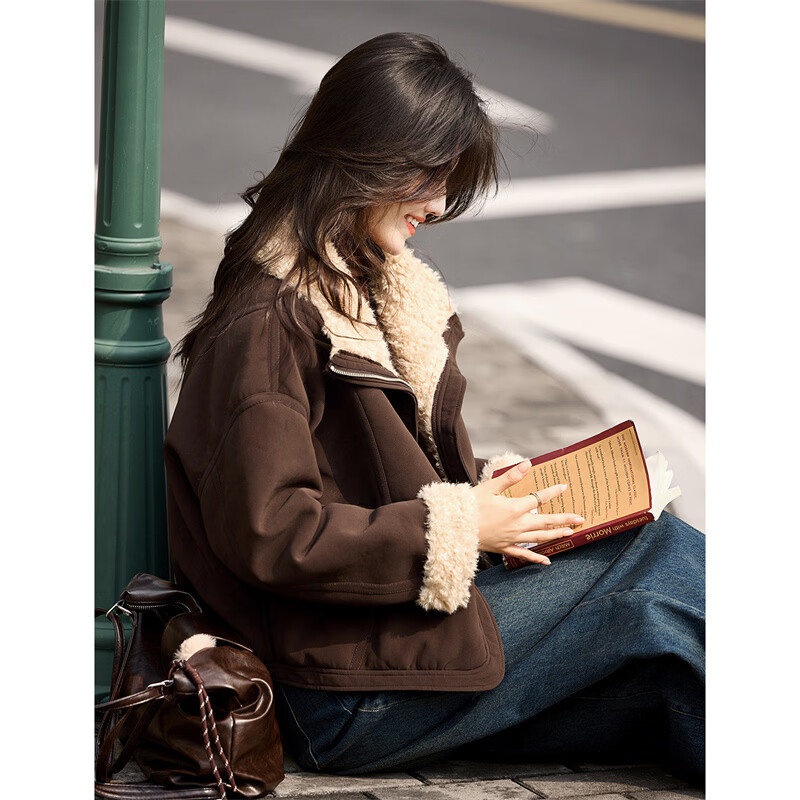 Xinfeiyu fashionable casual temperament imitation sherpa warm jacket 25 winter new age-reducing lapel short imitation fur