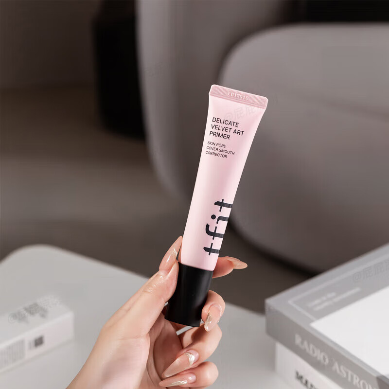 Tfit Isolating Makeup Primer, Oil Control, Invisible Pore Primer, Brightening Skin Color, Concealer, No Makeup Cream for Women, Pink Makeup Primer - Invisible Pores 30ml