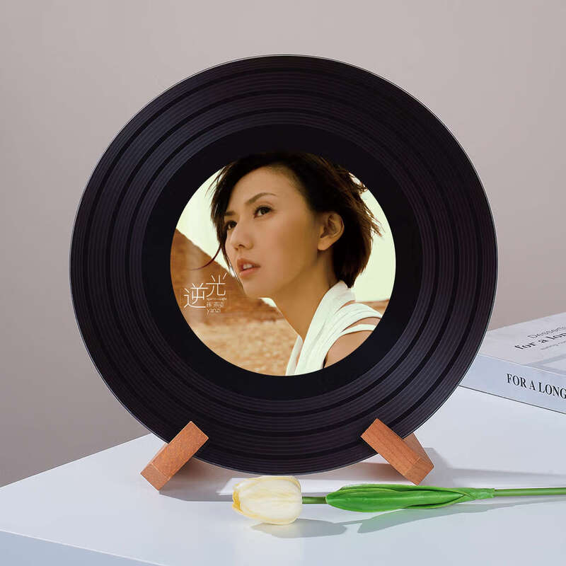 Yusen Yi Sun Stefanie can be decorated with birthday gifts, personalized home decoration ornaments TV cabinet, customized with a diameter of 30cm + bracket in the picture