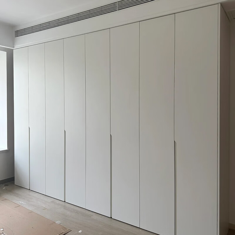 Extraordinary wood work inside and out, Weiye's top five functional boards are customized, wardrobes, bedrooms and cloakrooms are customized for the whole house, minimalist style swing door wardrobes, Weiye's top five boards are customized packages